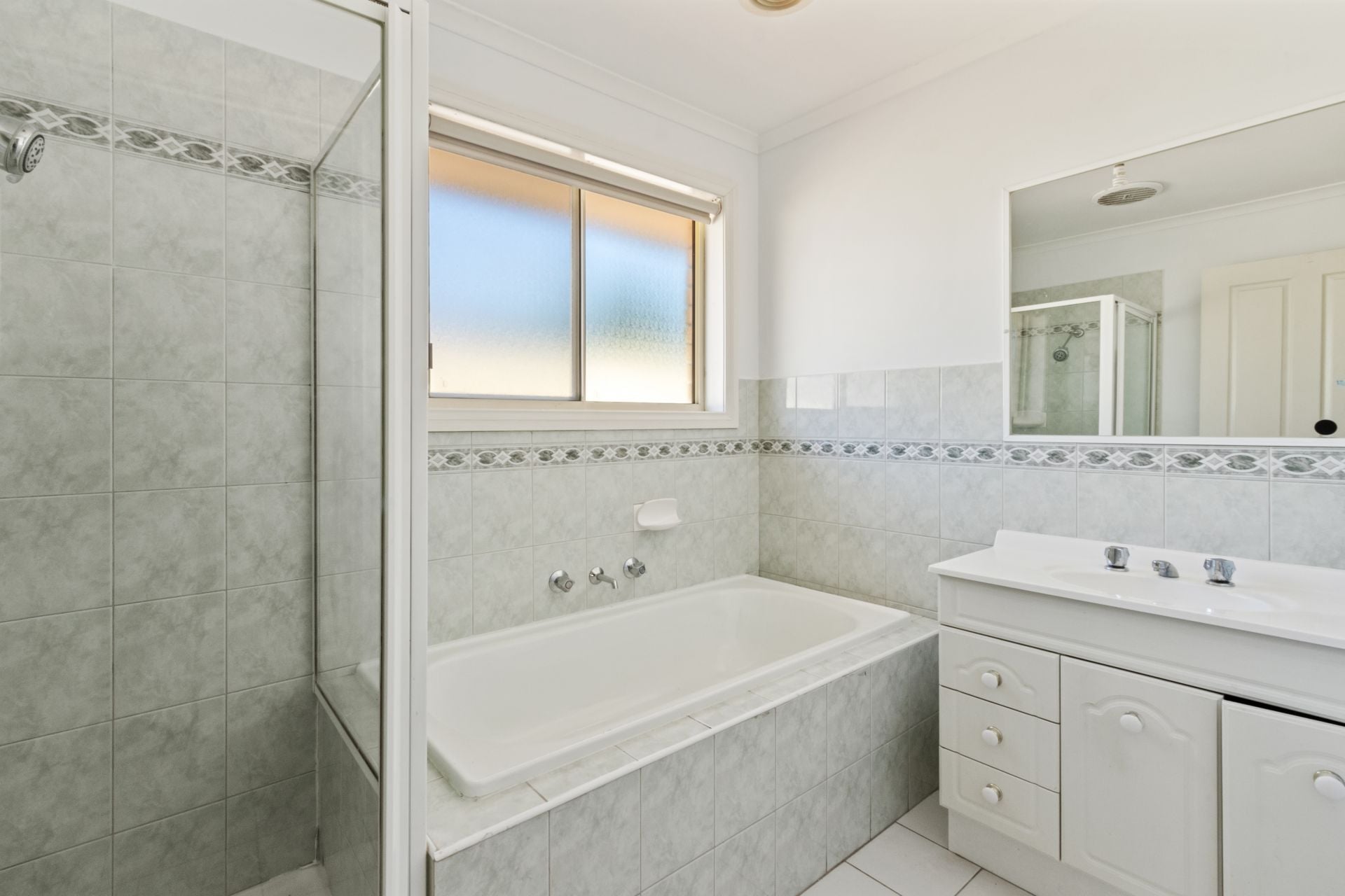 PRIME LOCATION, AFFORDABLE PRICE TAG
