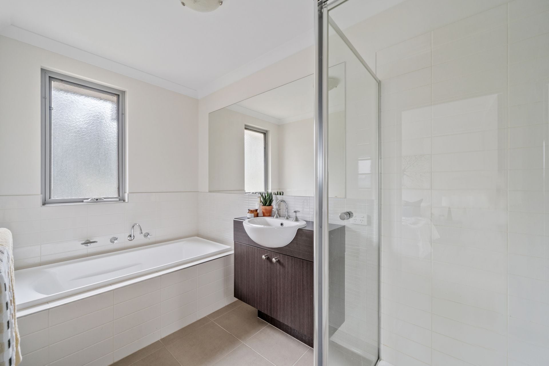 Stylish, Spacious & Superbly Located
