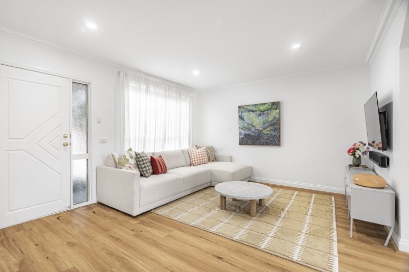 2/165-167 Dalton Road, Lalor