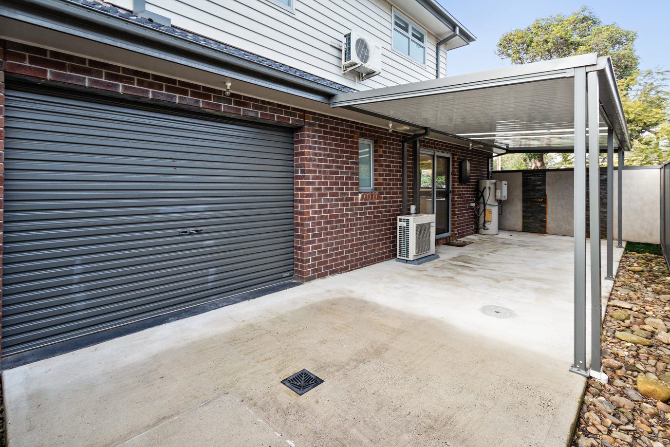 Luxury Living On Leamington!
