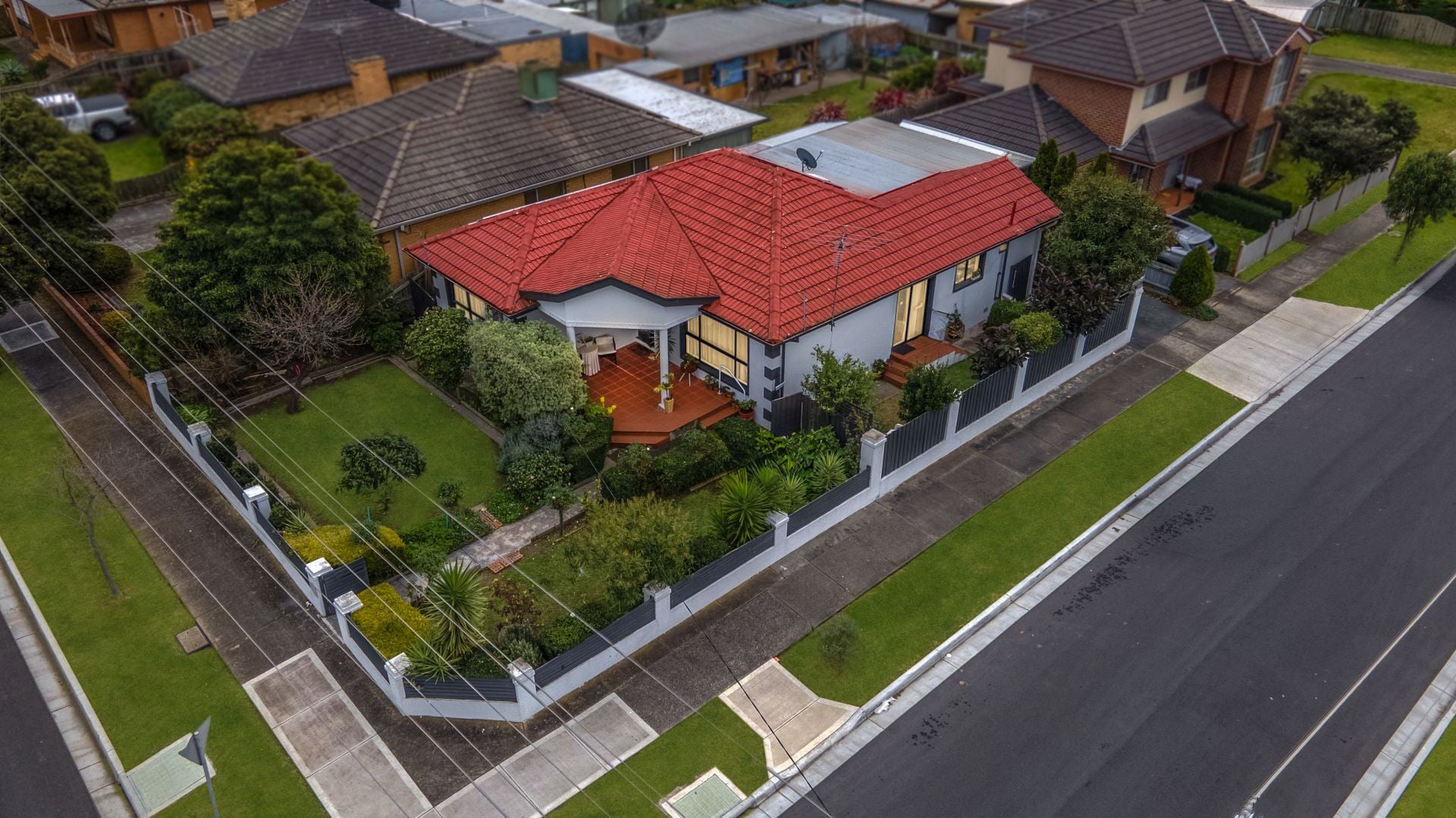 Family Comfort With Flexible Living Spaces