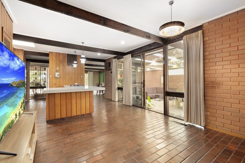 24 Legh Street, Reservoir