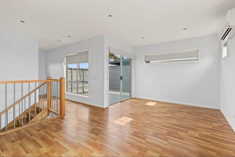2/7 Cuthbert Street, Broadmeadows