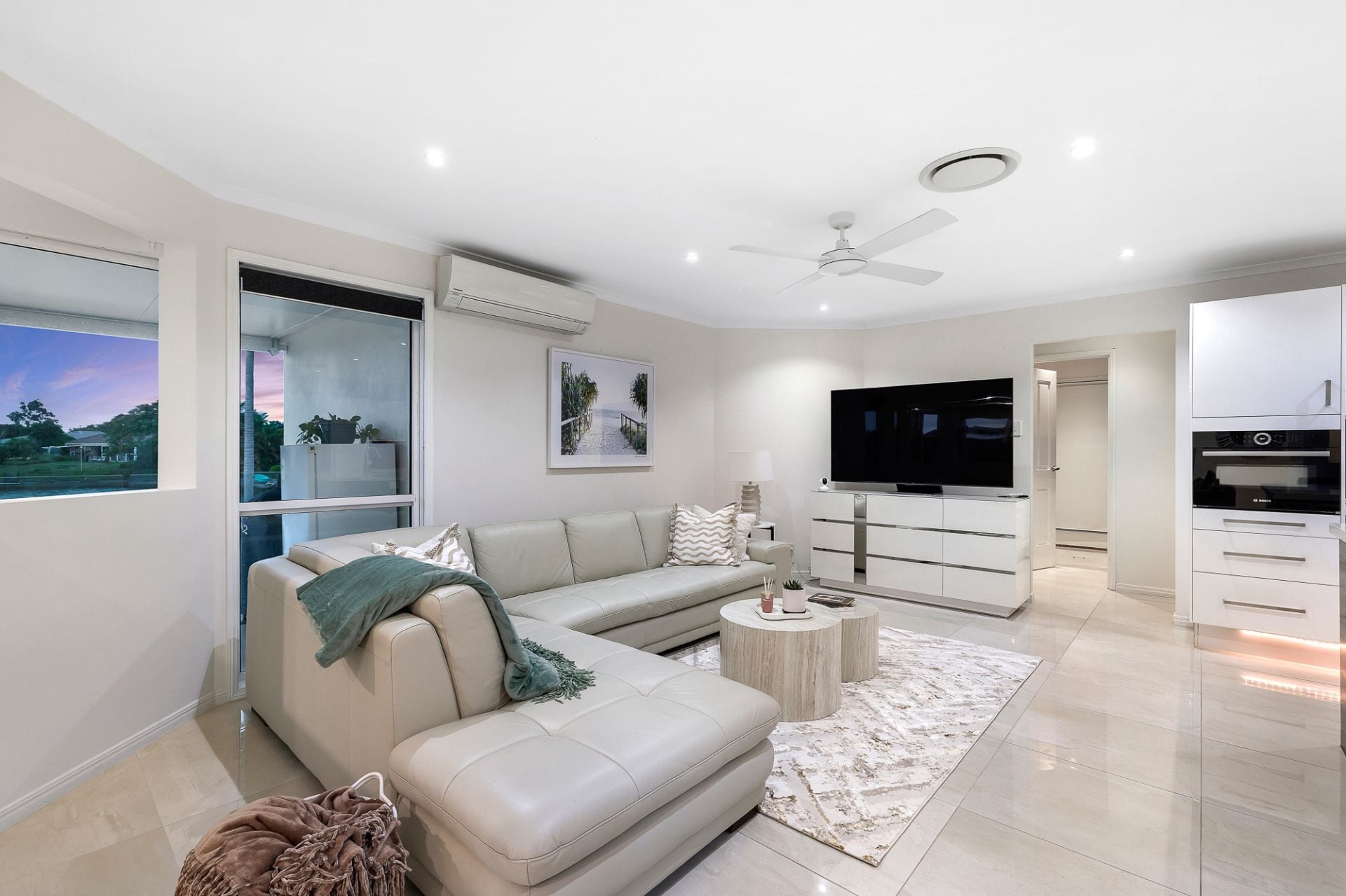 88 Burrendong Road, Coombabah QLD 4216, Coombabah - Thumbnail 6