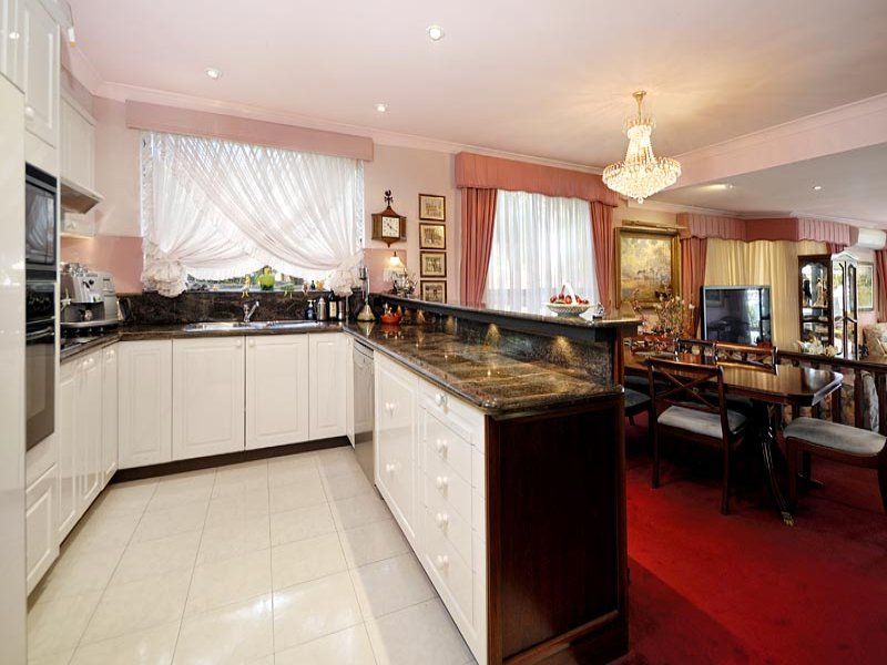 348B Burraneer Bay Road, CARINGBAH, Caringbah - Thumbnail 2