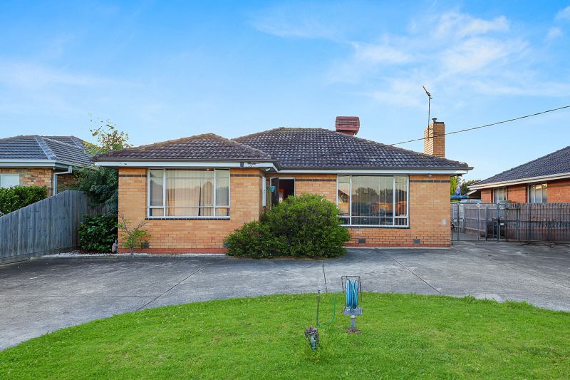 30 Newton Crescent, Lalor