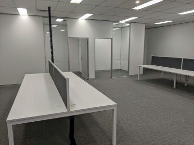 Turn key fitted offices with high car park ratio!