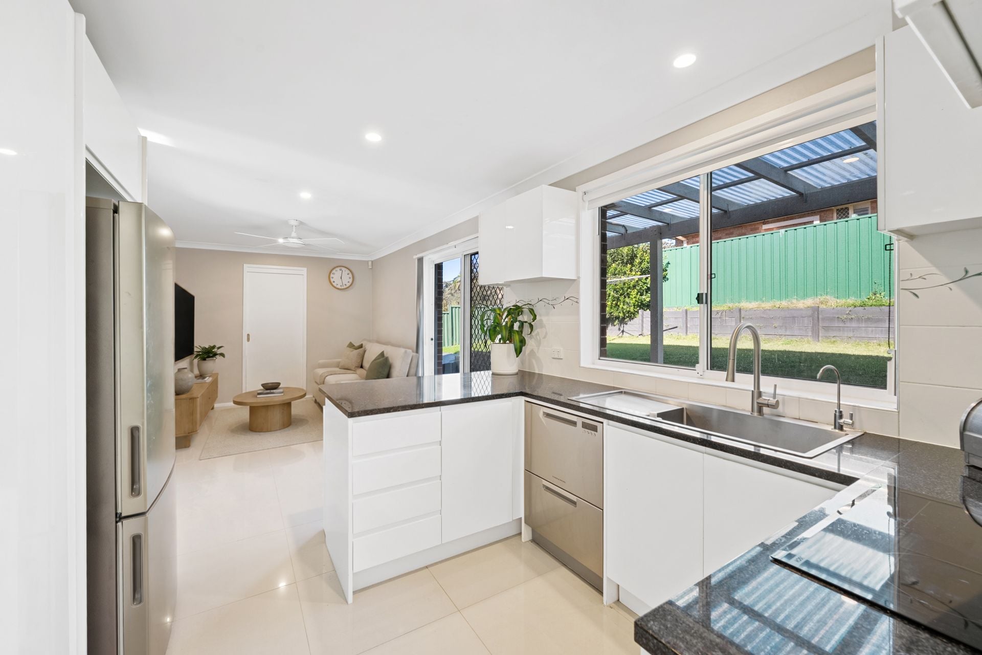 100 Newling Street, Lisarow, Lisarow - Thumbnail 2