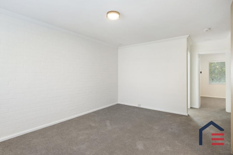 9J/59 Tenth Avenue, Inglewood