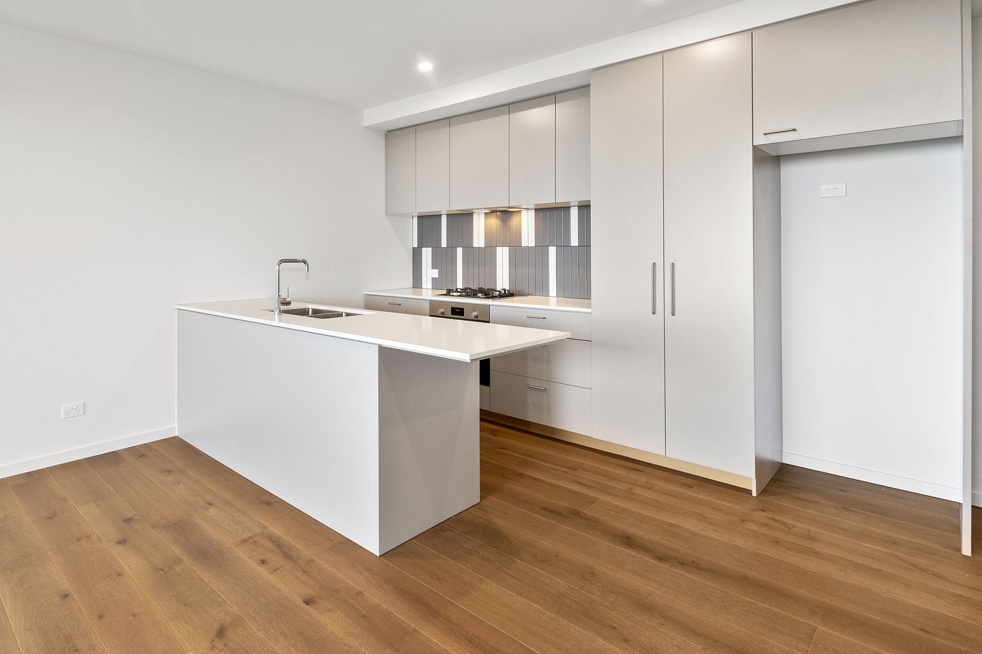 206/29 Russell Street Essendon VIC, Essendon - Thumbnail 3