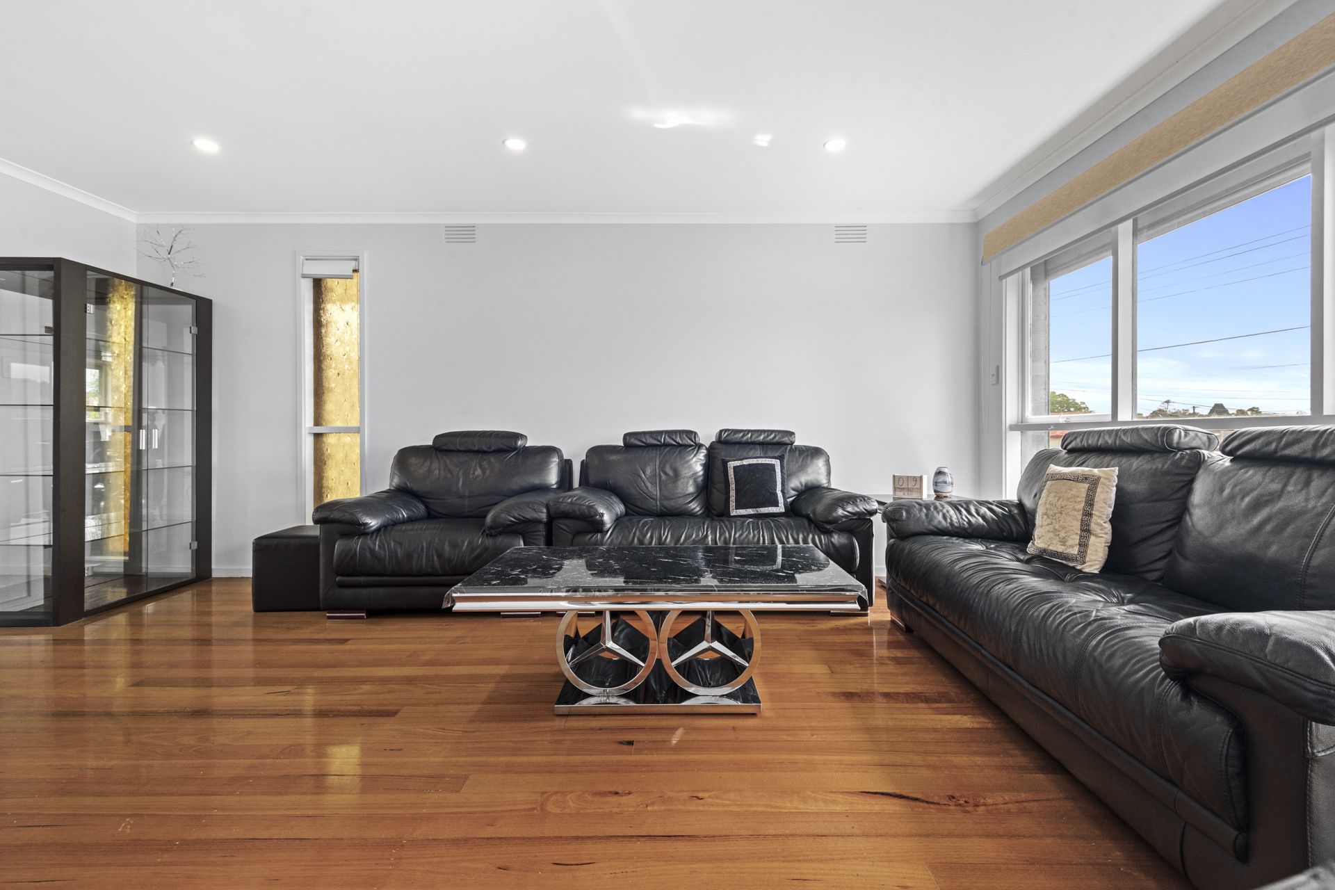SURPRISE PACKAGE – 3 BEDROOMS, 3 BATHROOMS
