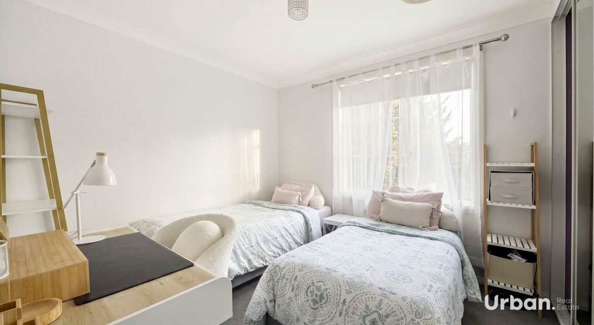 Ambarvale 8 Sikes Place