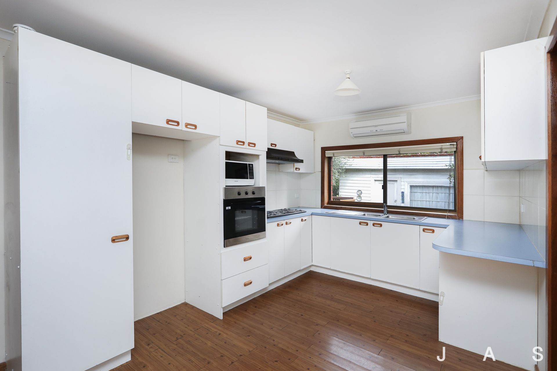 2/12 Mackay Street Yarraville VIC, Yarraville - Thumbnail 4