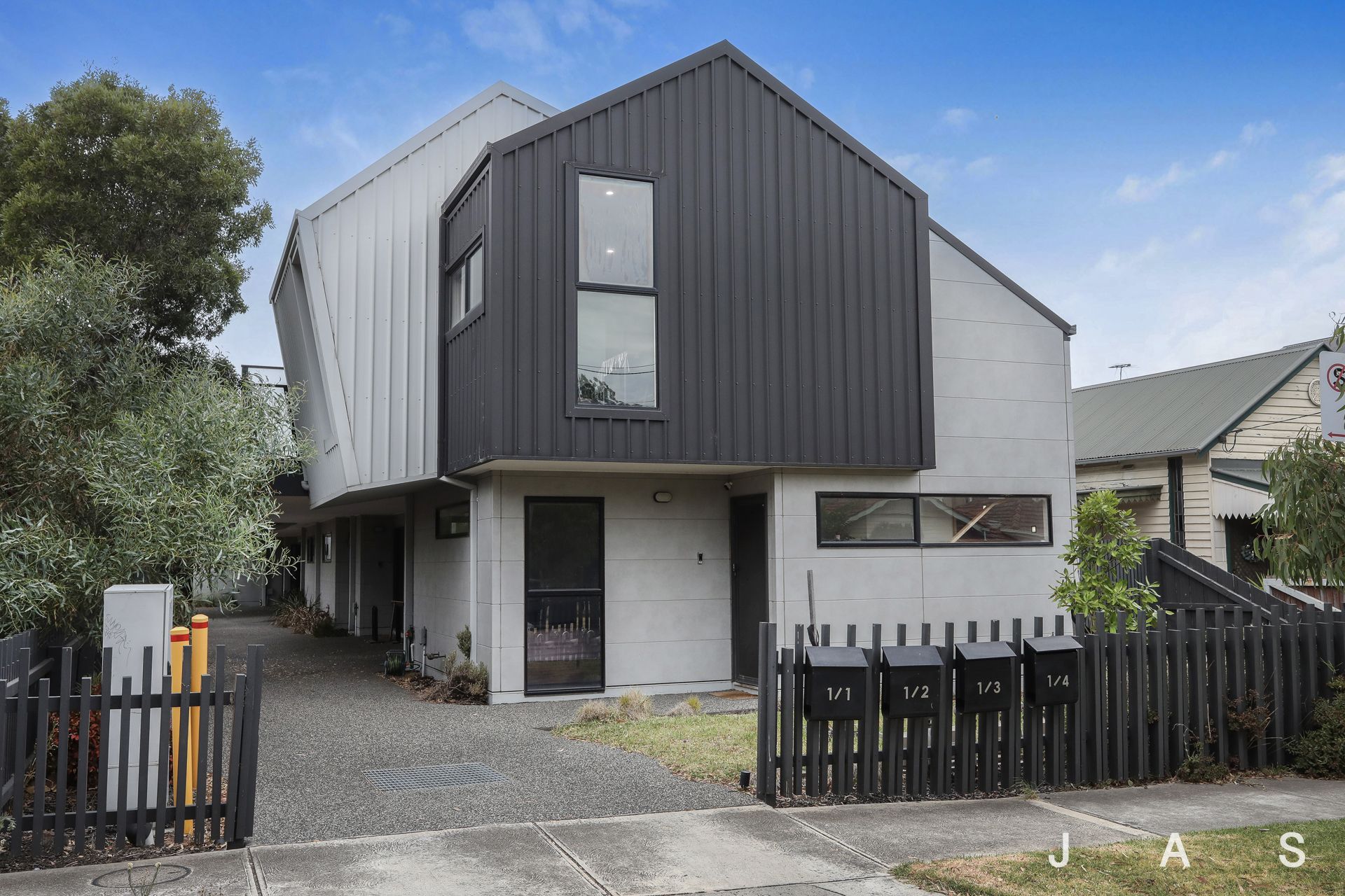 1/1 Buxton Street West Footscray VIC, West Footscray - Thumbnail 2