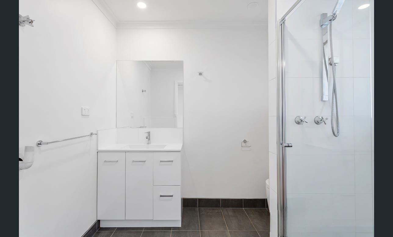 Unit in Prime Location