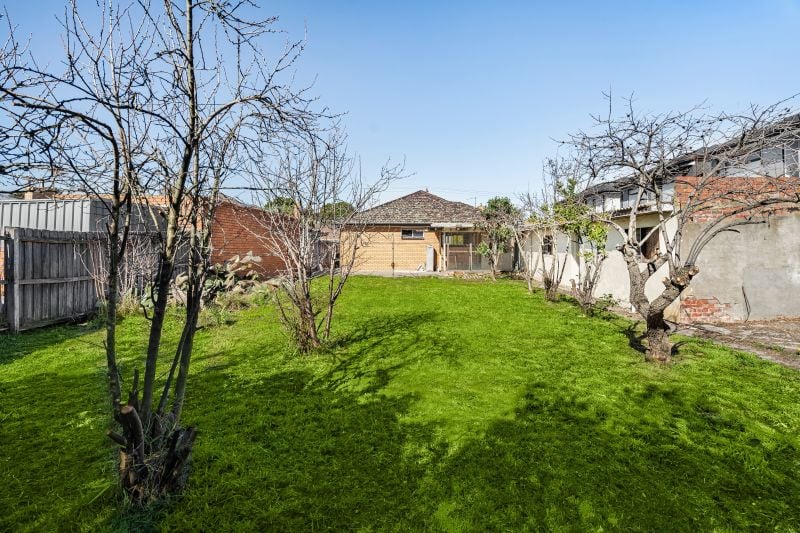 24 Curtin Avenue, Lalor