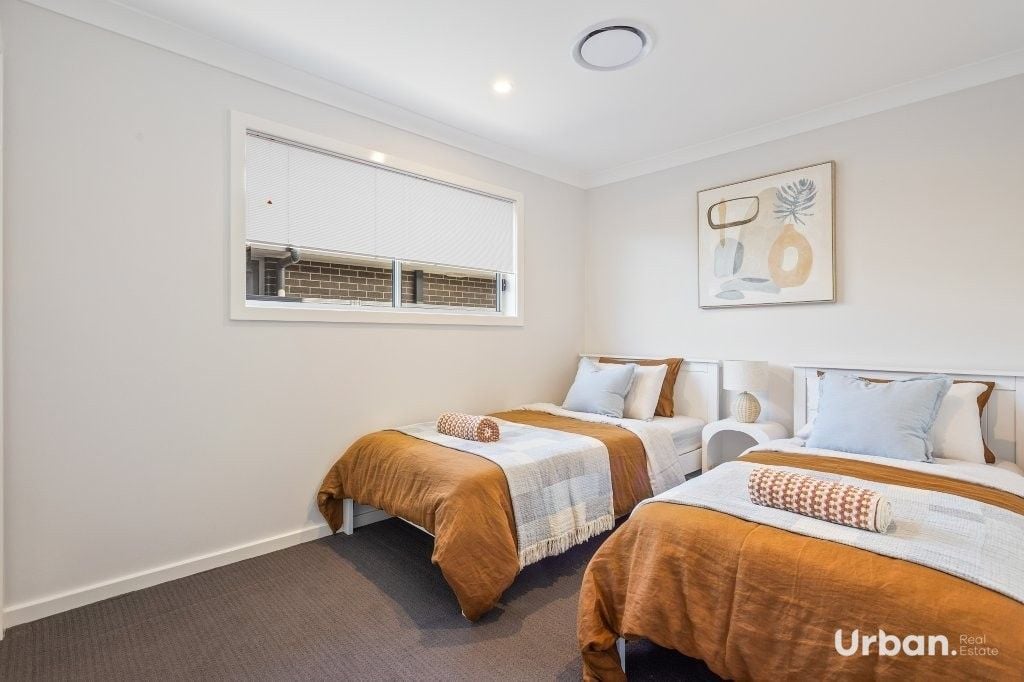 Stream Hill 31 Saddleback Crescent