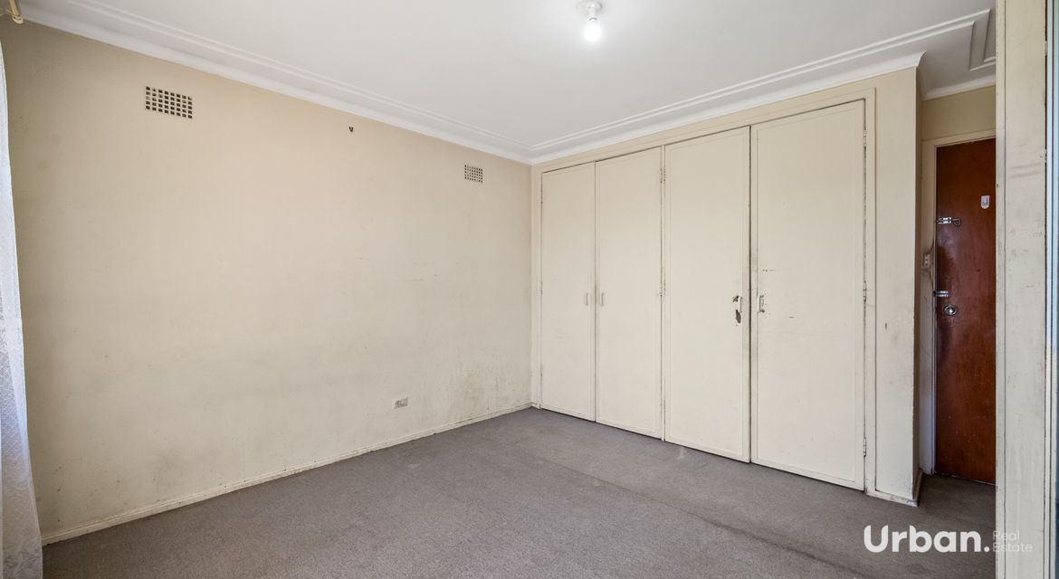 Lurnea 6 Thelma Street