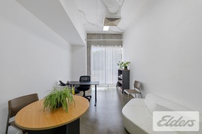 MODERN OFFICE/SHOWROOM IN BREENE PLACE!