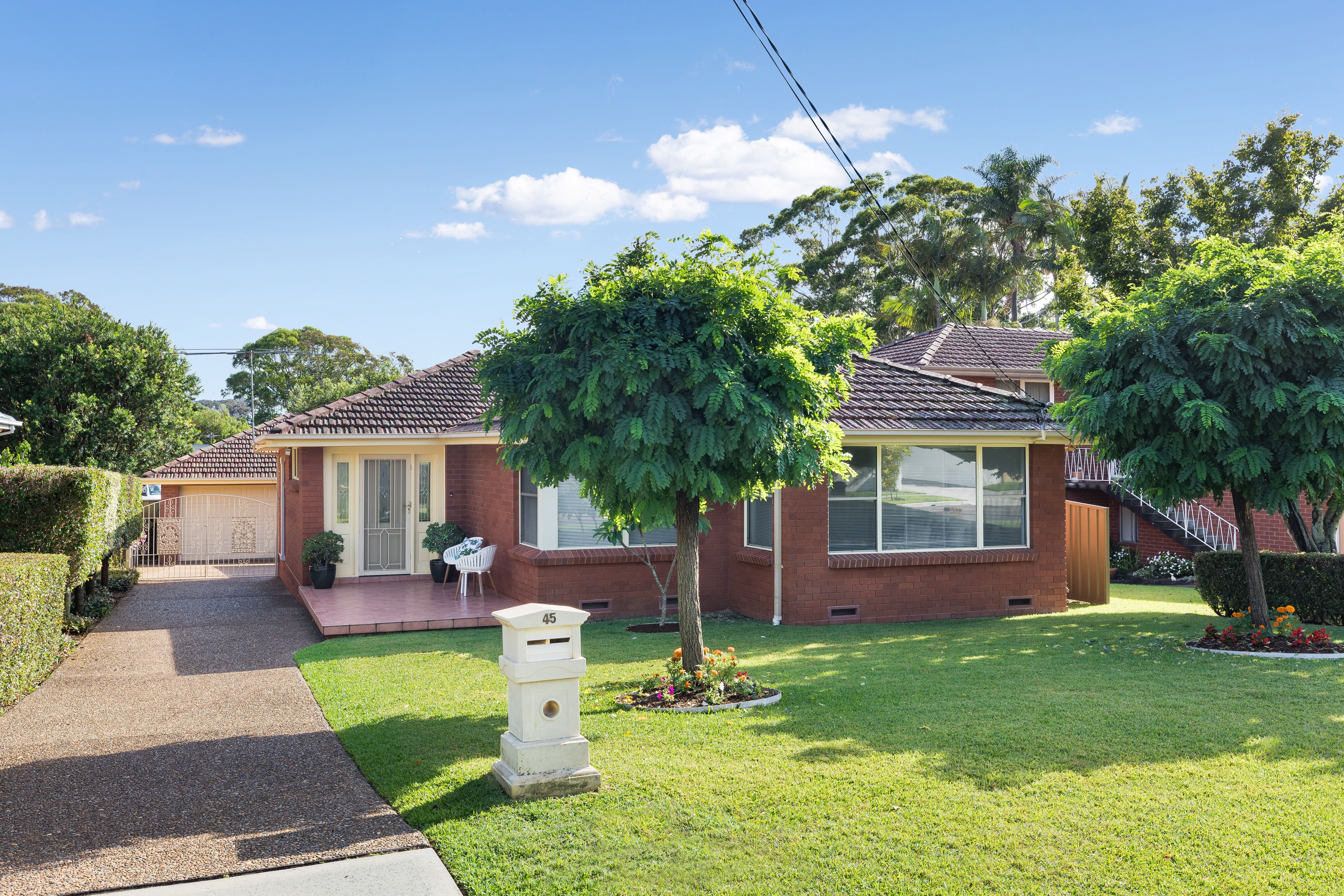 45 Woodward Avenue CARINGBAH SOUTH 2229