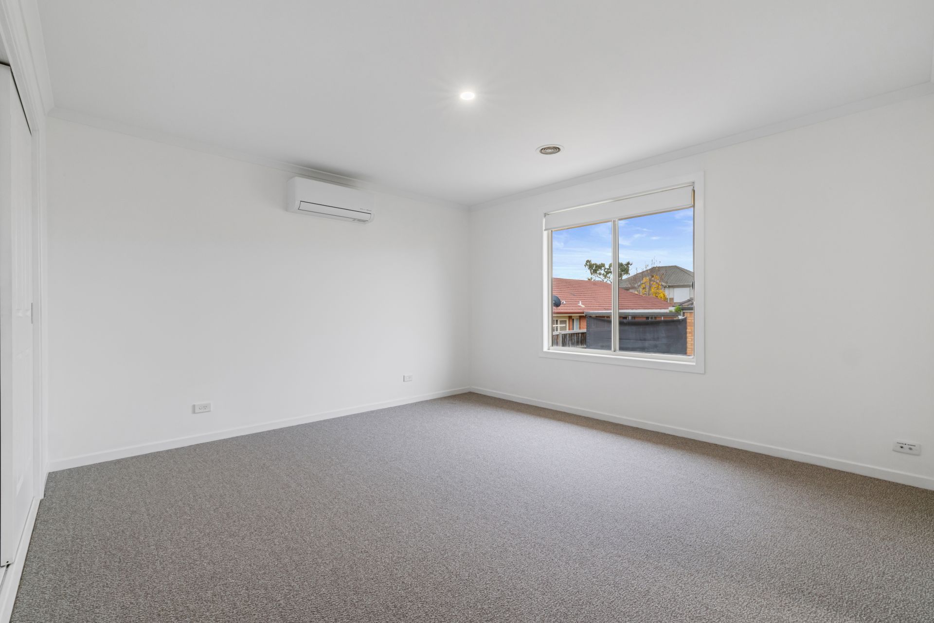 Comfortable & Convenient Townhouse Living in South Morang