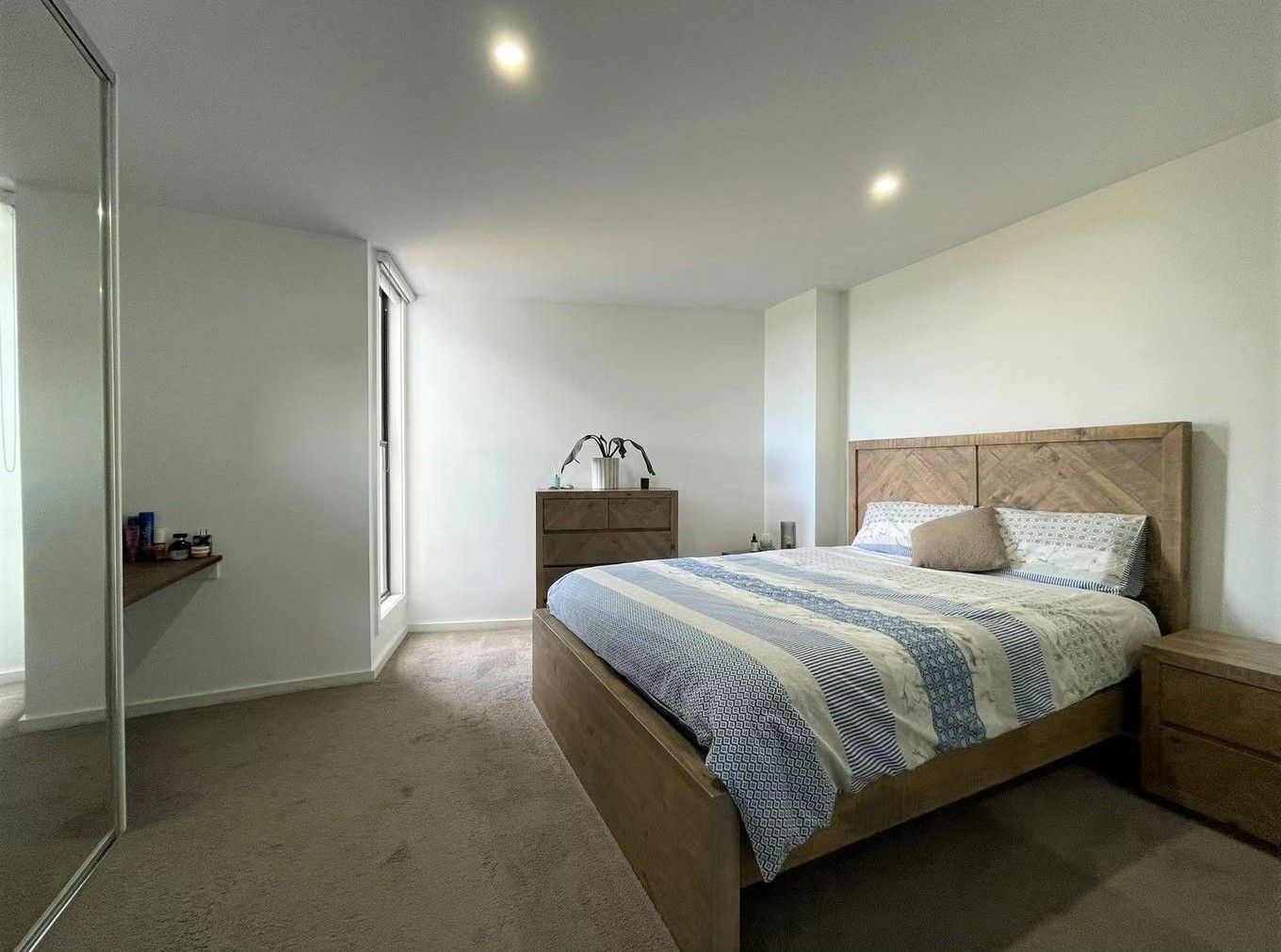 Contemporary, Modern & Stylish Over Three Levels