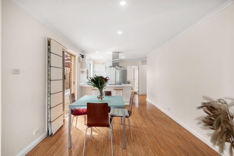 9 Marsden Walk, Roxburgh Park