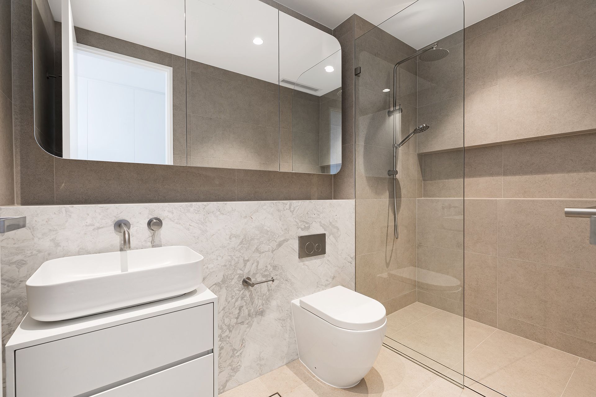 201/2a Wilbar Avenue CRONULLA 2230