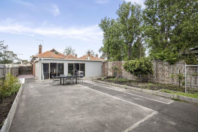 118 Normanby Avenue, Thornbury