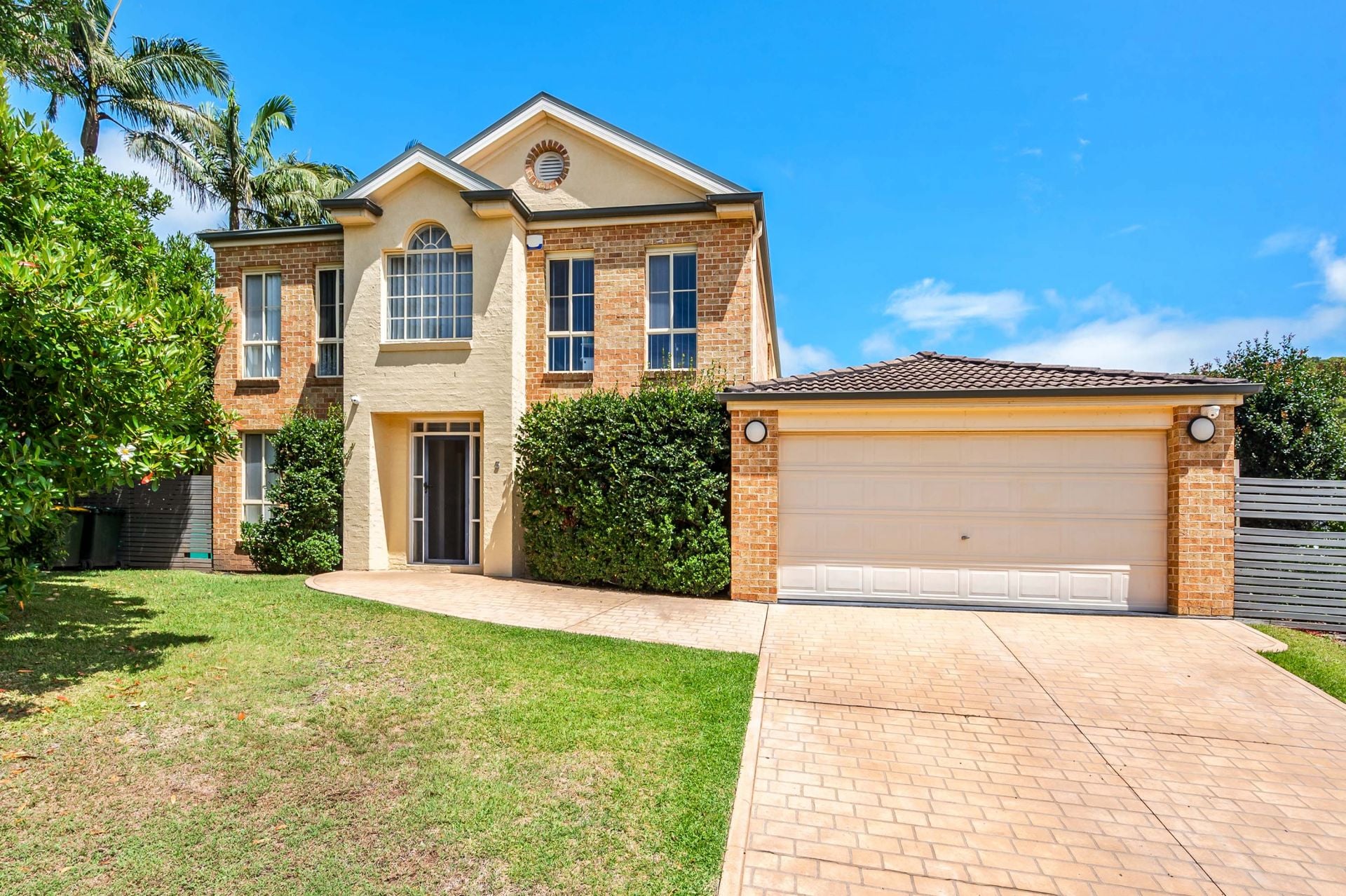 3 Bottlebrush Grove, Caves Beach - Thumbnail 2