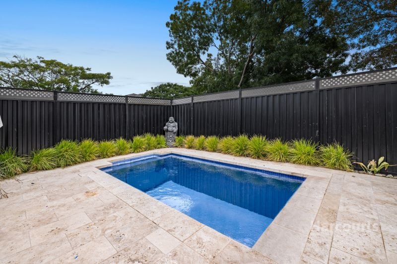 27 Great Barr Crescent, Caroline Springs