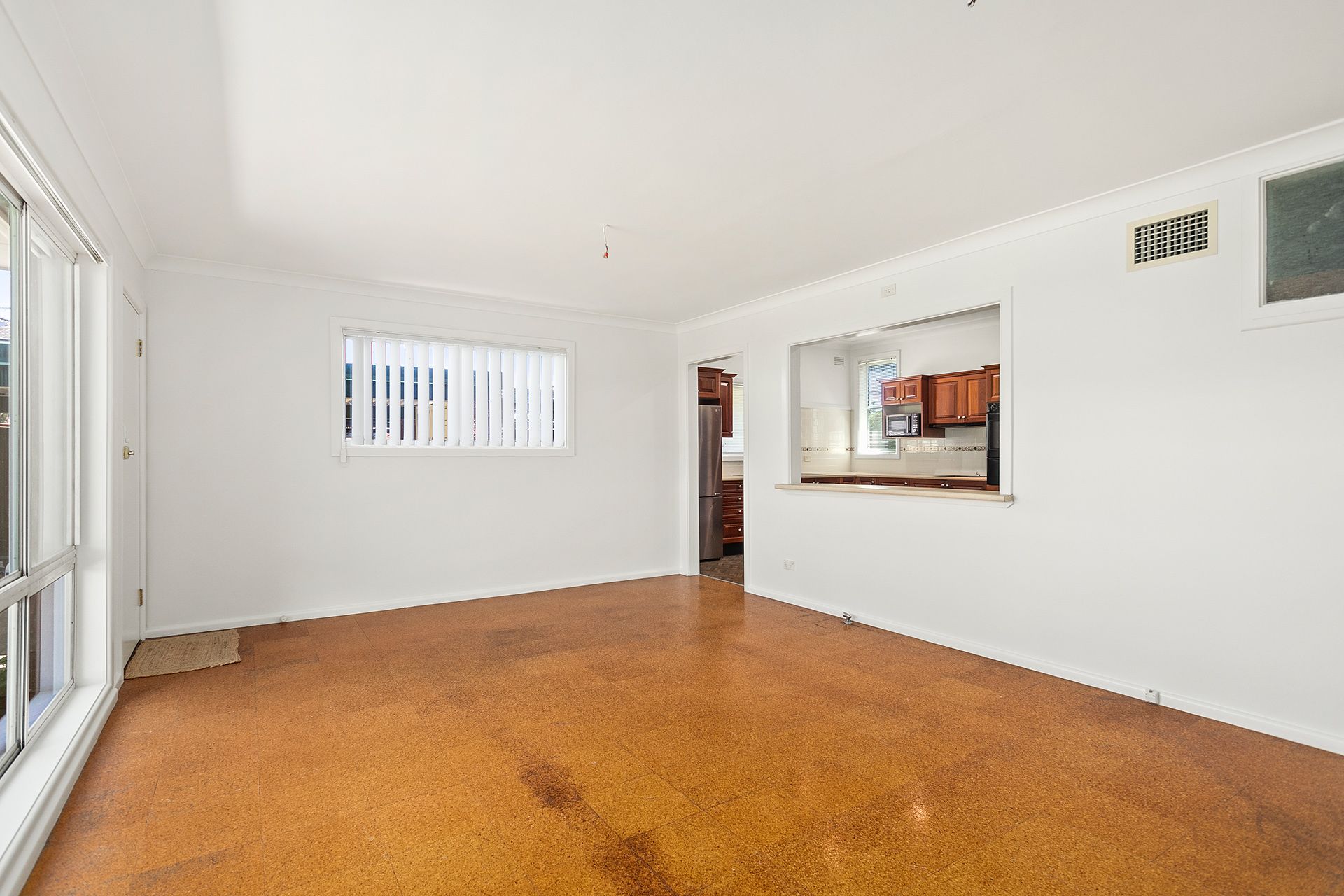 14 Amiens Avenue, Engadine, Engadine - Thumbnail 6