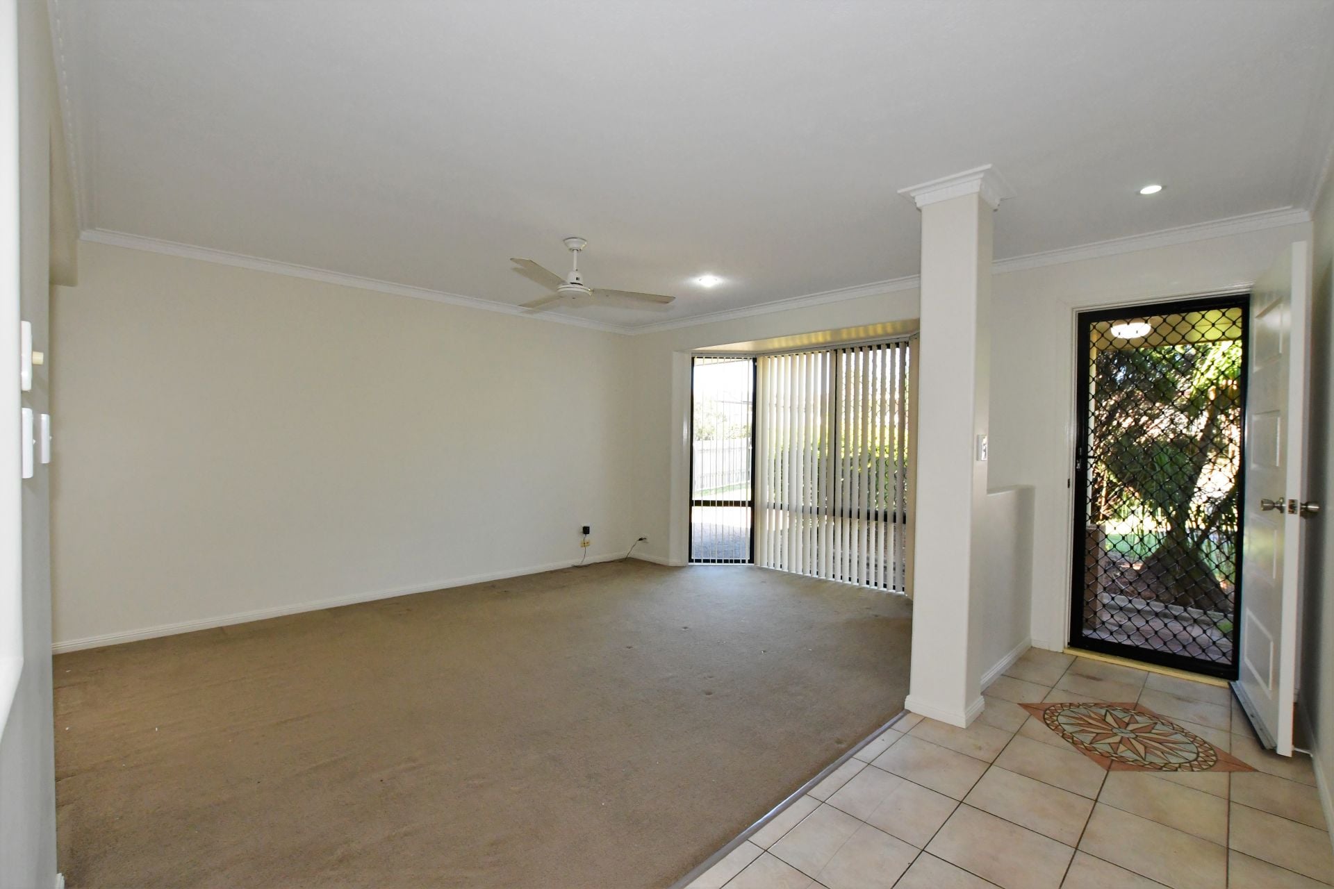 27 Tropicana Drive, 27 Tropicana Drive - Thumbnail 3