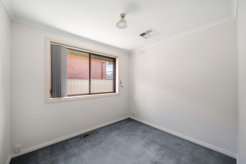 31 Winamurra Crescent, Thomastown