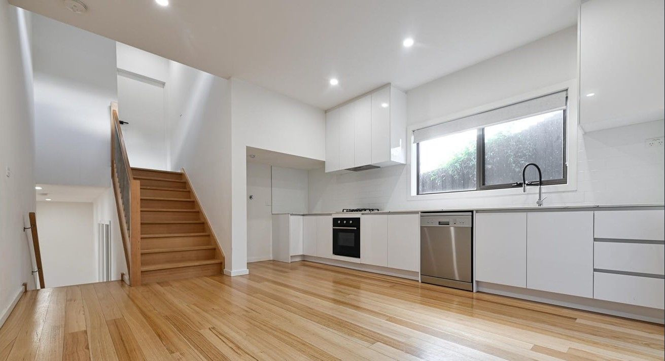 Two Bedroom Spacious Townhouse!