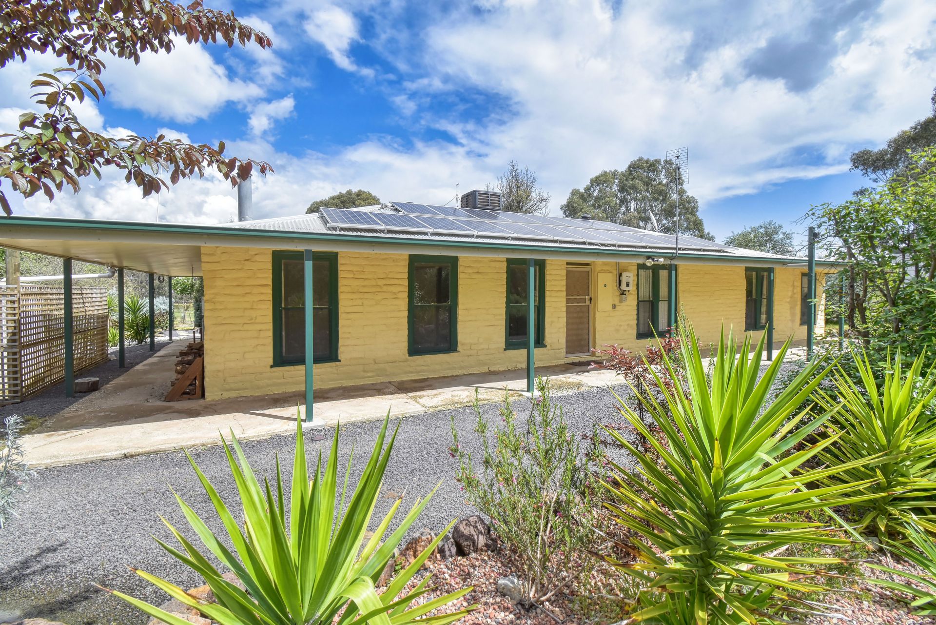 143 Taggart Drive, Daisy Hill - Thumbnail 2