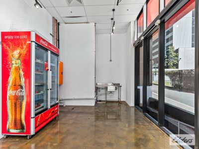 PRICE REDUCTION! GROUND FLOOR RETAIL OPPORTUNITY IN SOUTHBANK!