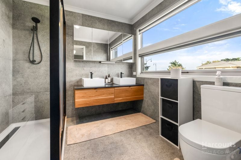 12 Chelsworth Place, Caroline Springs
