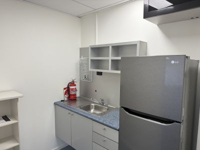 LEASE BEFORE XMAS - $40,000 GROSS + GST