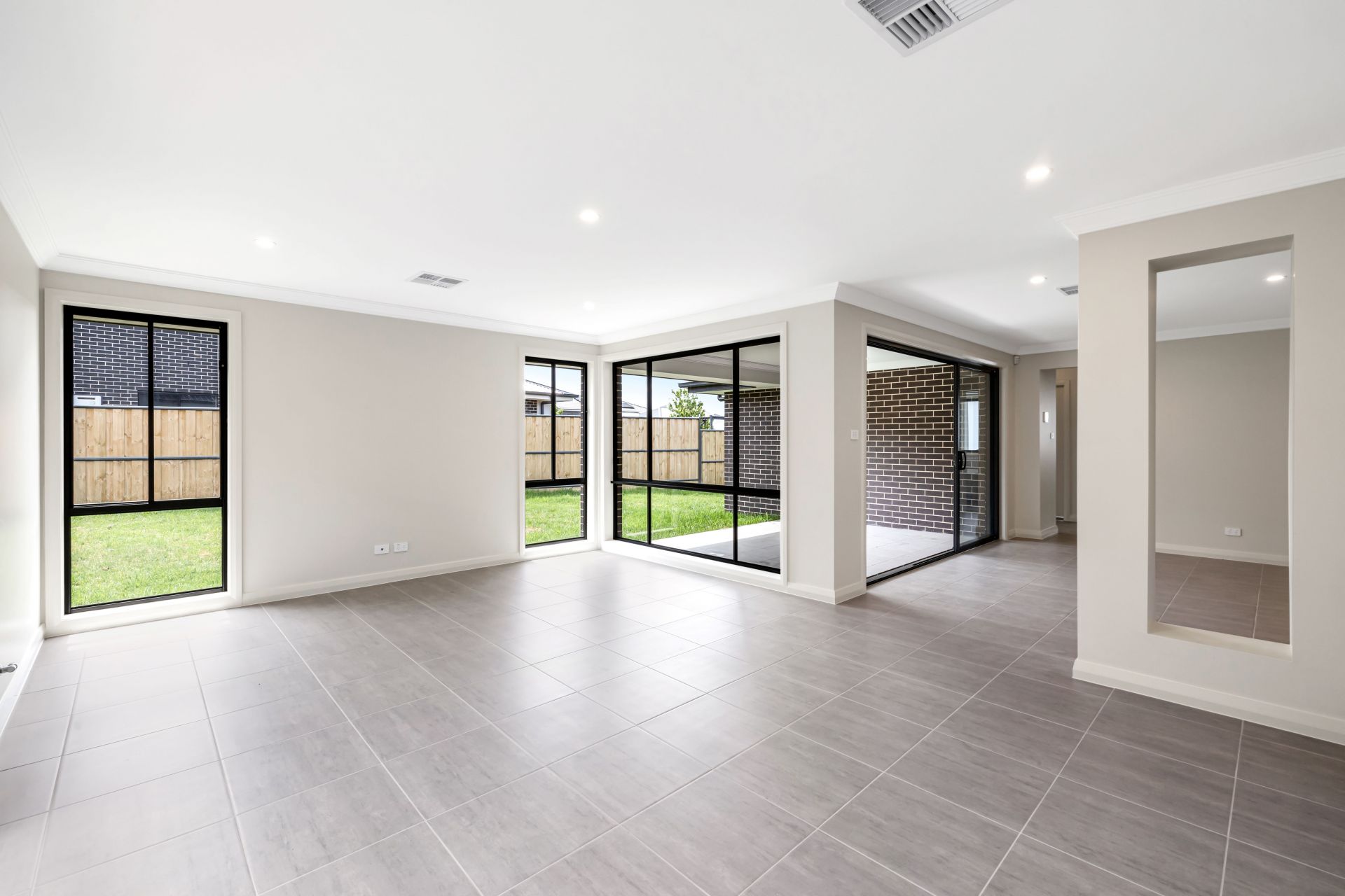 32 Valletta Drive, Gables - Thumbnail 3