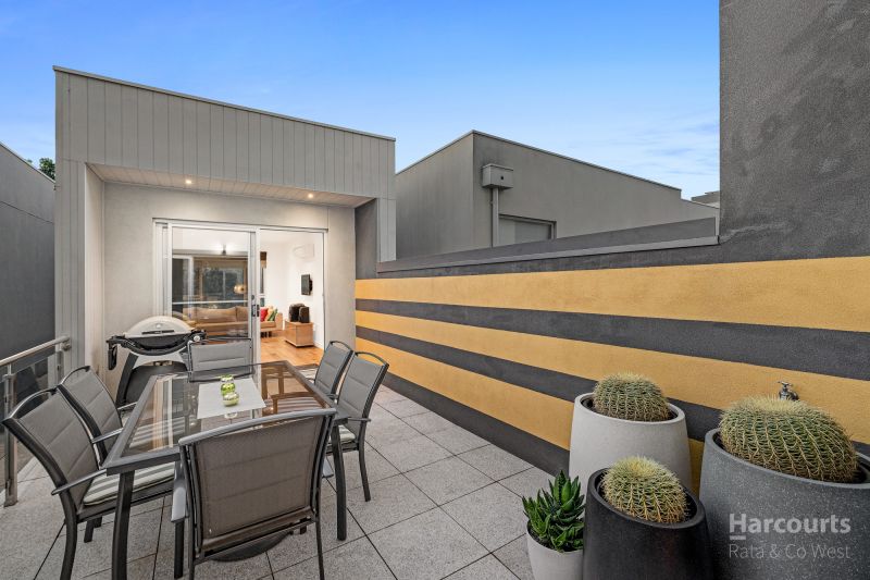 16 Caravel Lane, Caroline Springs