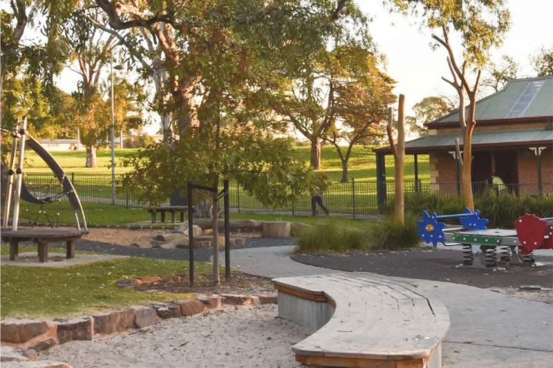 37 Storey Road, Reservoir