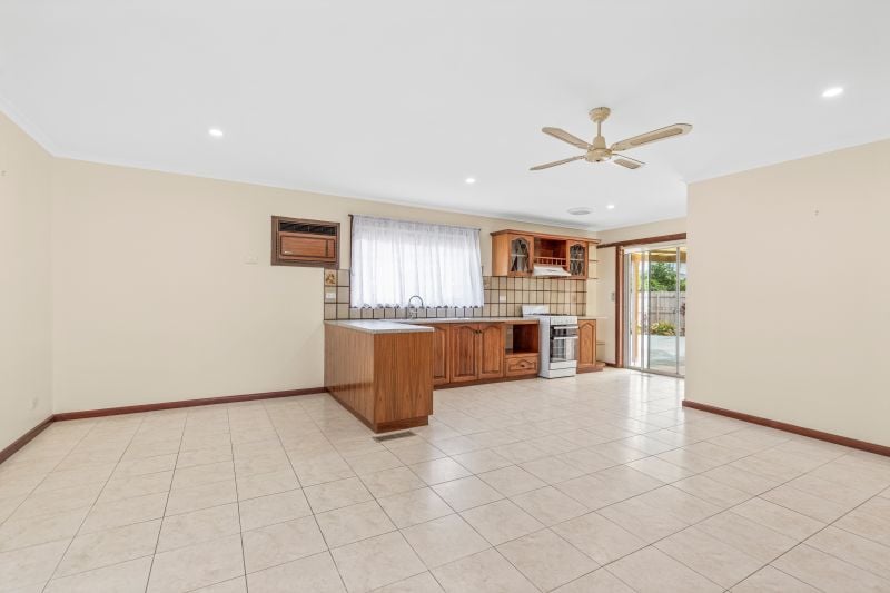 34 Bickley Avenue, Thomastown