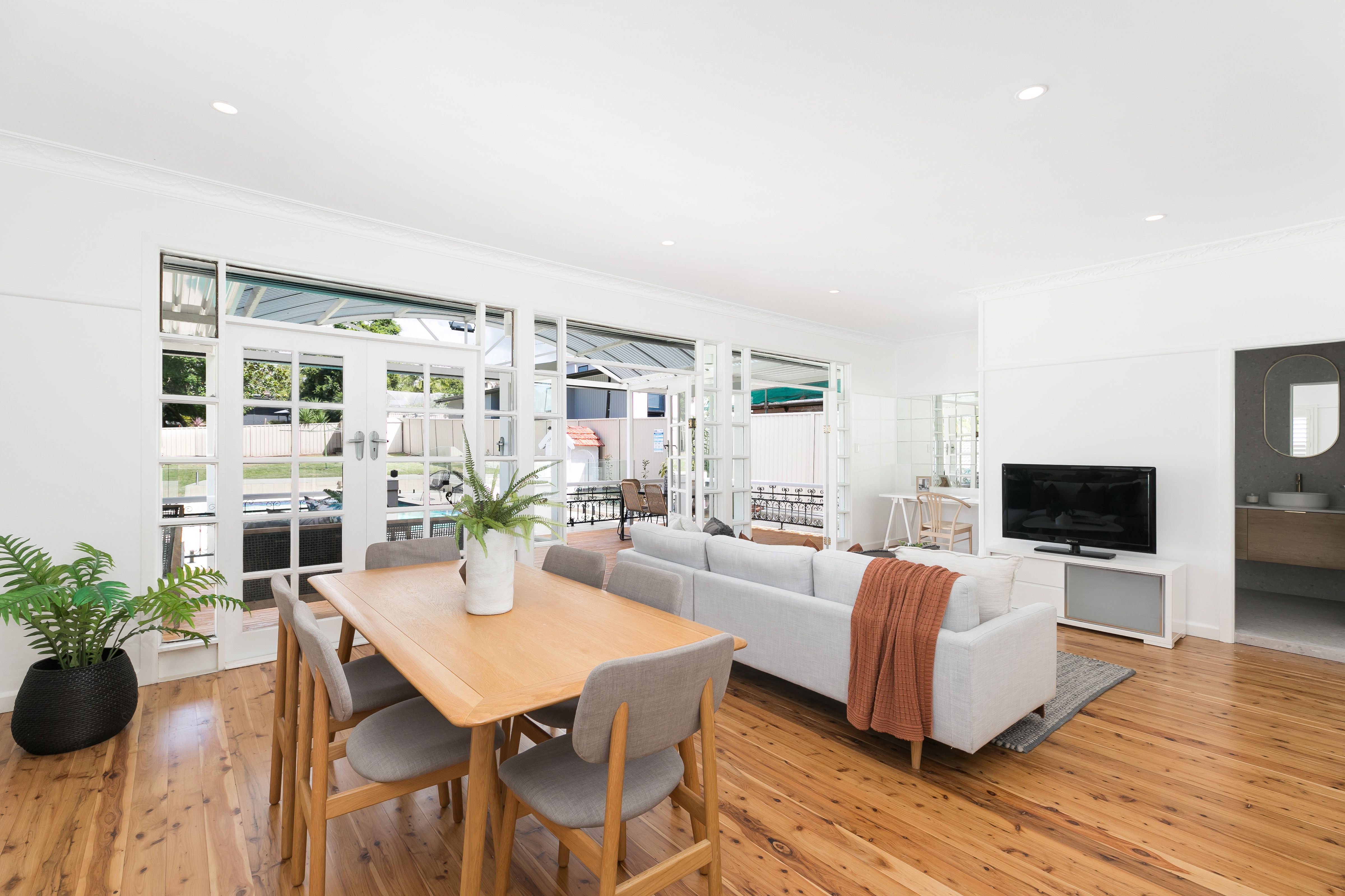 174 President Avenue MIRANDA 2228