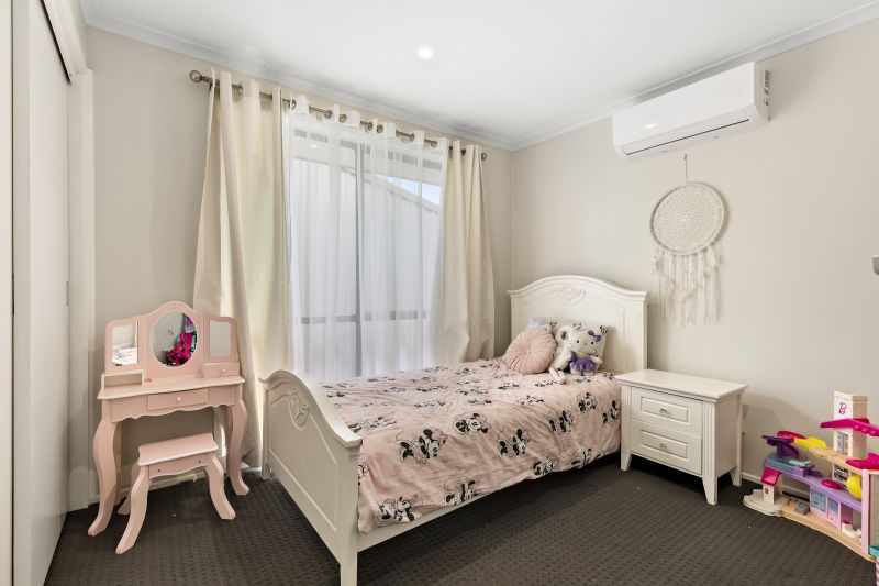 63 Hinkler Drive, Mill Park