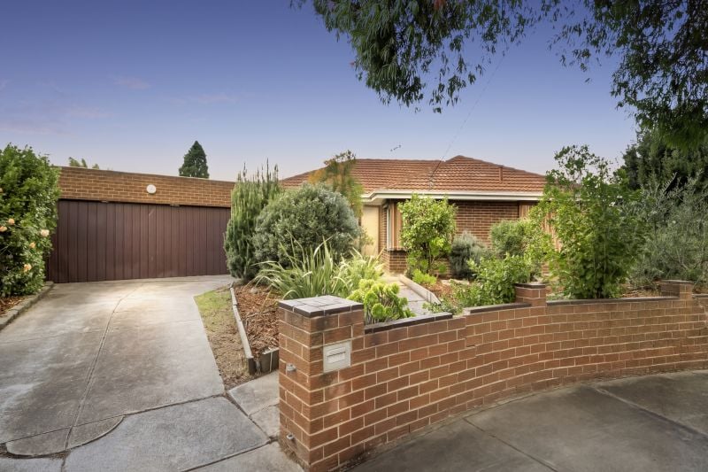 2 Glebe Place, Thomastown