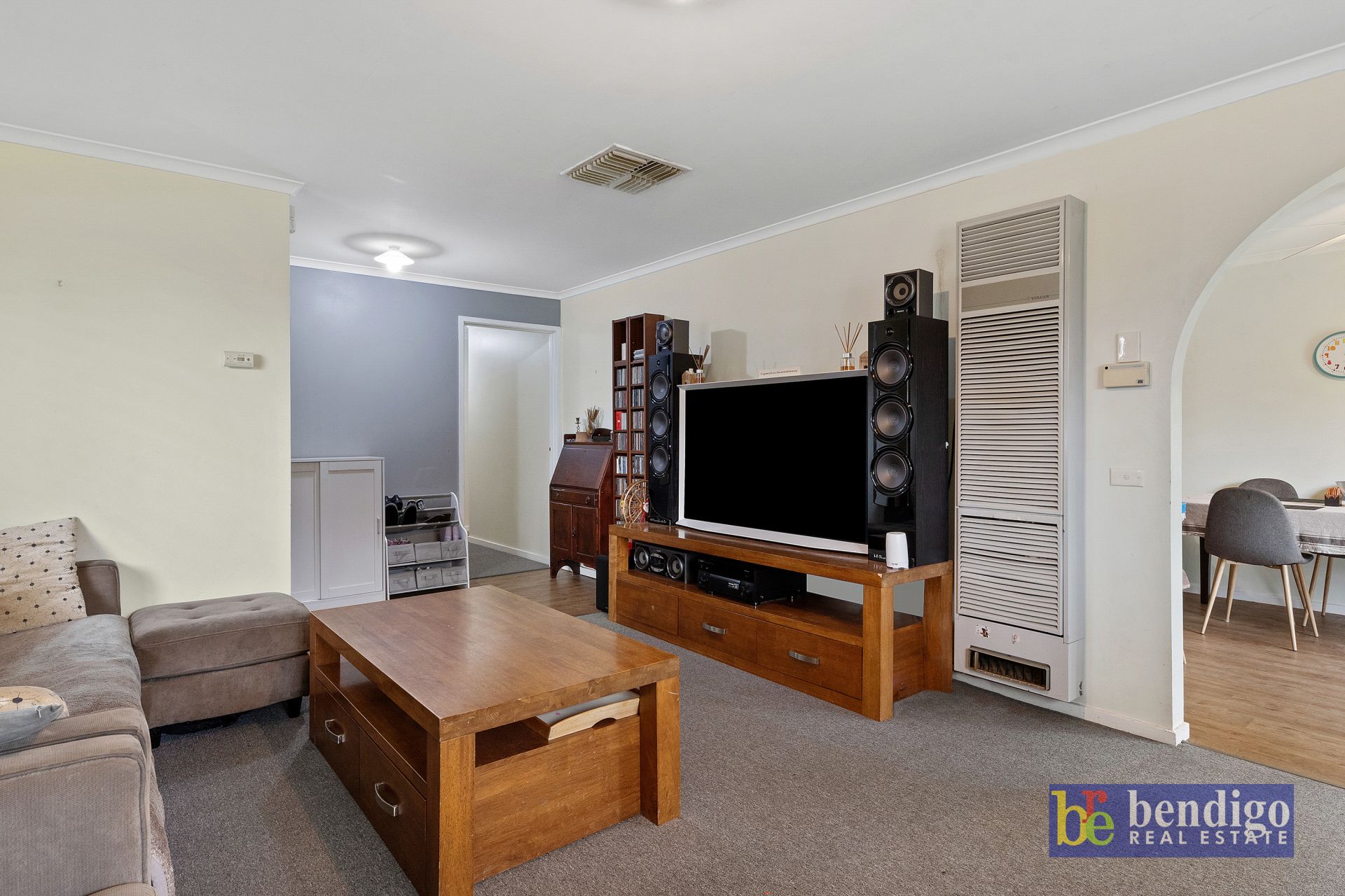 2 Deakin Drive Flora Hill VIC, Hill - Thumbnail 3