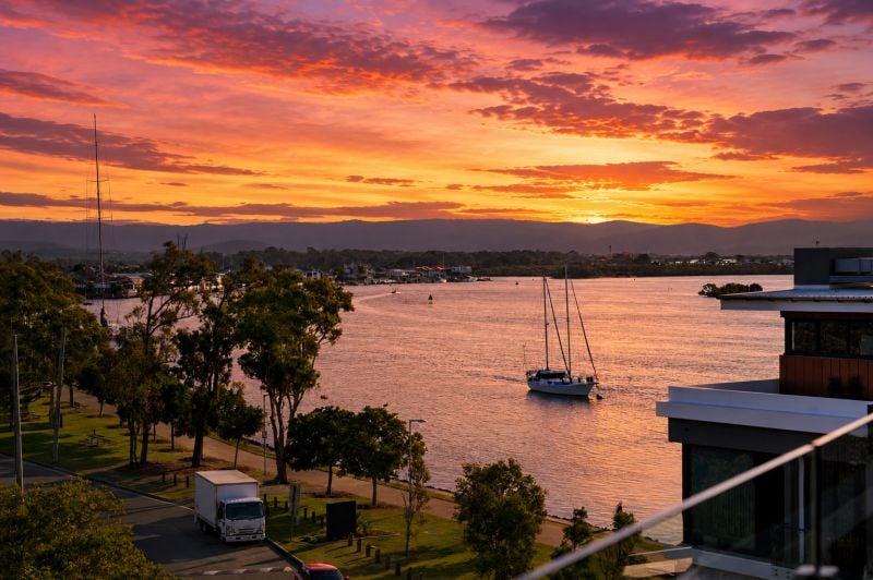 2401/1 Marina Promenade, Paradise Point - Thumbnail 3