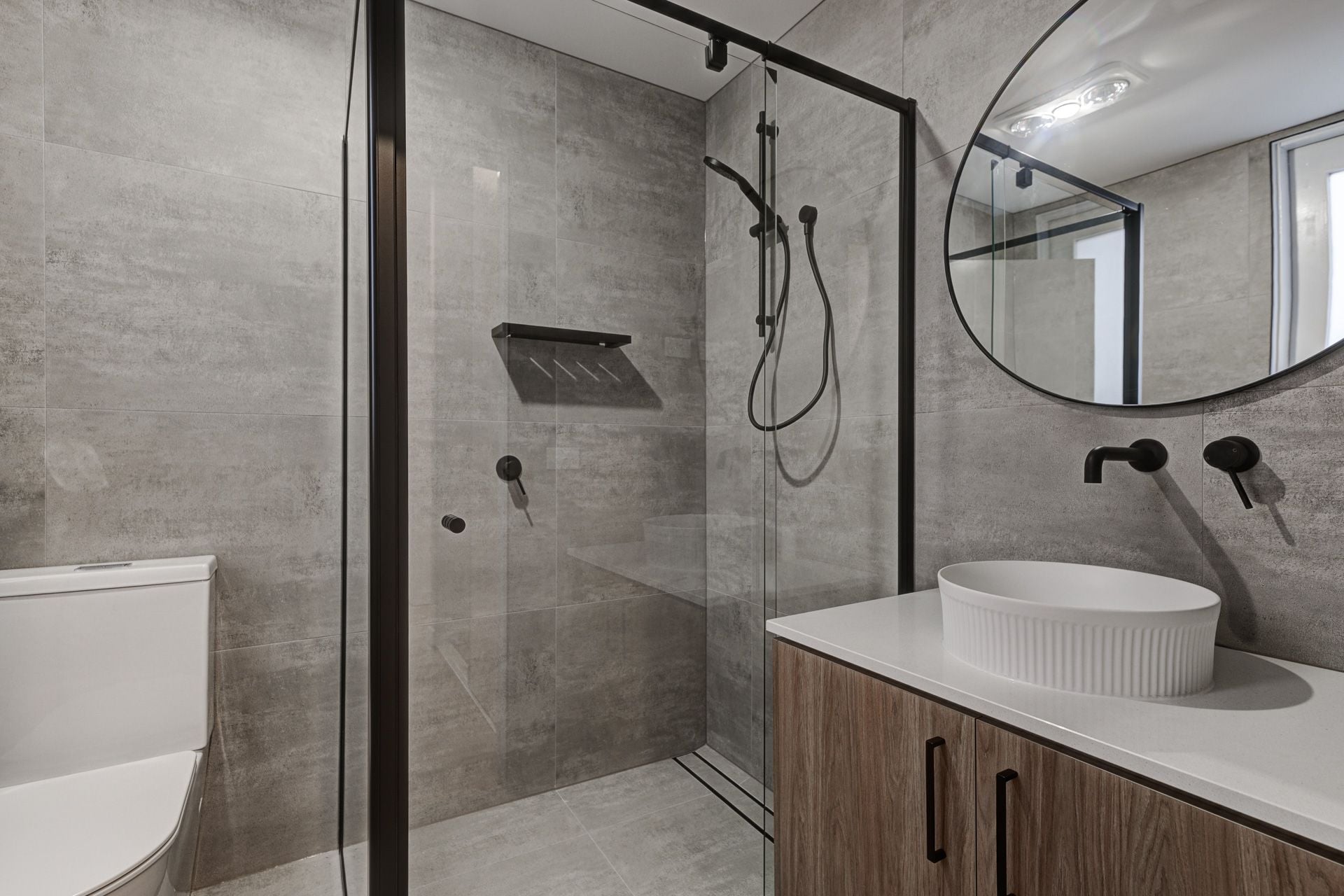 Modern Three Bedroom Townhouse!
