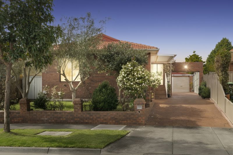71 Thompson Circuit, Mill Park